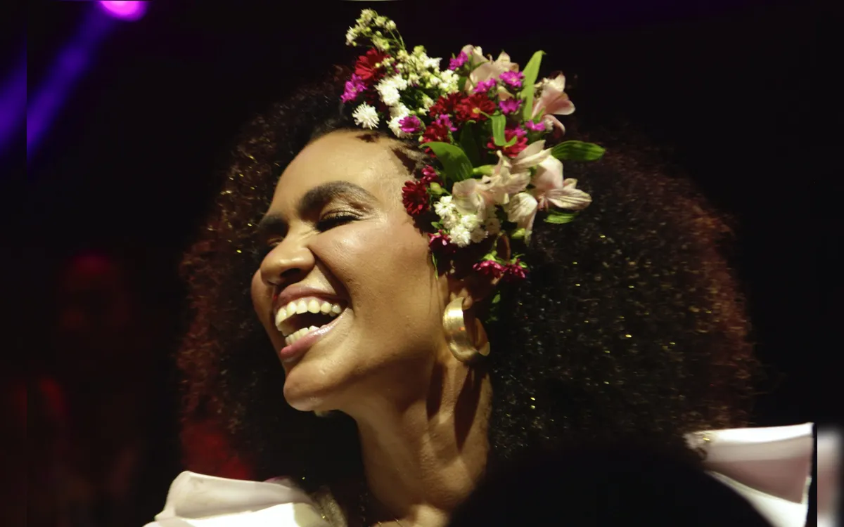 Mariene de Castro celebra 20 anos do projeto ‘Santo de Casa’ em Salvador