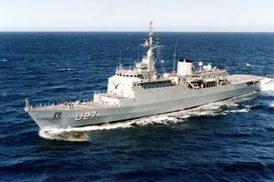  Navio-Escola da Marinha abre visitação gratuita em Salvador