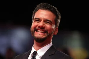 Wagner Moura nega rumores sobre estrelar ‘X-Men’ e ‘007’