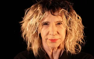 Denise Stoklos apresenta espetáculo inspirado em Dalton Trevisan em Salvador