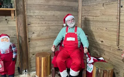 Imagem ilustrativa da imagem Casa do Papai Noel na Fenagro 2025 é ponto de encontro de famílias