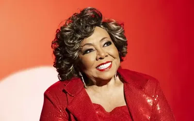 Imagem ilustrativa da imagem Equipe nega internação de Alcione e lamenta 'fake news'