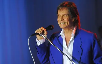 Imagem ilustrativa da imagem Roberto Carlos encerra Natal Luz com show gratuito em Salvador