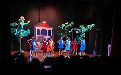 Imagem ilustrativa da imagem Espetáculo infantil em Salvador resgata jogos e cantigas populares