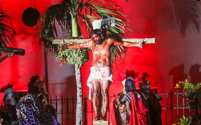 Imagem ilustrativa da imagem Espetáculo ‘Paixão de Cristo da Bahia’ leva emoção e fé à RMS