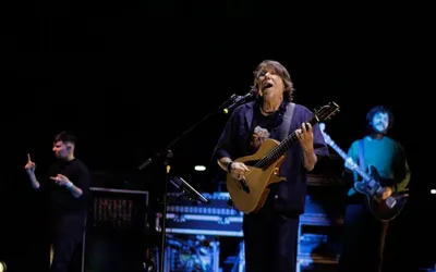 Imagem ilustrativa da imagem Lenine apresenta show “Eita” na Concha Acústica do Teatro Castro Alves