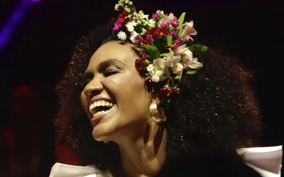 Imagem ilustrativa da imagem Mariene de Castro celebra 20 anos do projeto ‘Santo de Casa’ em Salvador