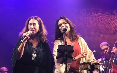 Imagem ilustrativa da imagem Sylvia Patrícia e Jussara Silveira cantam Wally Salomão na Barroquinha