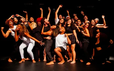 Imagem ilustrativa da imagem UFBA celebra 80 anos com espetáculo inédito no Teatro Martim Gonçalves