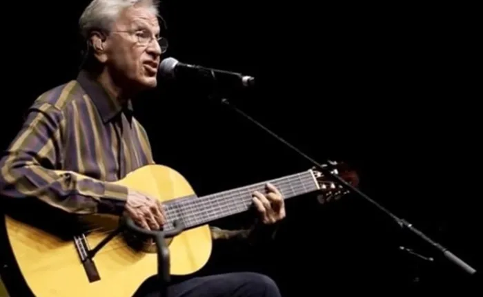 Caetano Veloso é a atração do programa 'Palco A Tarde FM' neste sábado (08)