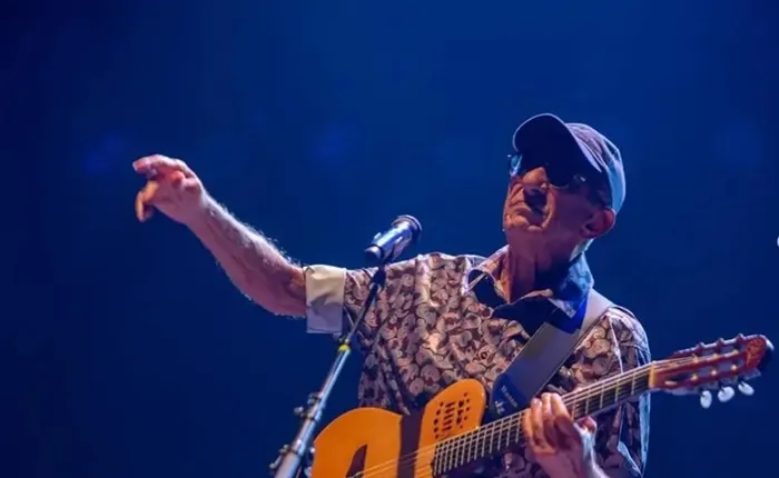Fagner traz a Salvador show com clássicos de mais de 50 anos de carreira