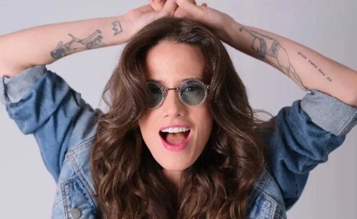 Ana Cañas fala sobre Rita Lee, Belchior e liberdade no Conversa Brasileira