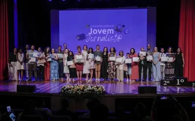 Imagem ilustrativa da imagem A TARDE é homenageado em sessão do TCE por Concurso Jovem Jornalista