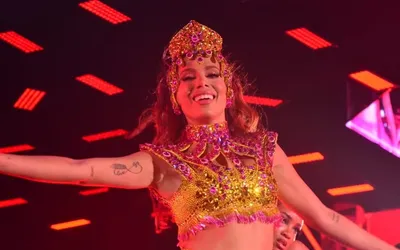 Imagem ilustrativa da imagem Anitta anuncia data de mais uma edição do ensaio de verão em Salvador