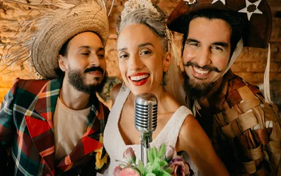 Imagem ilustrativa da imagem Arraiá do Cumoa reúne Irmãos Macêdo, Ana Mametto e Bailinho de Quinta