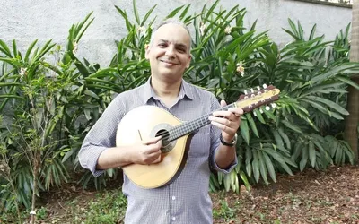 Imagem ilustrativa da imagem Bandolinista Ailton Reiner se apresenta no 'Segundas do Chorinho'