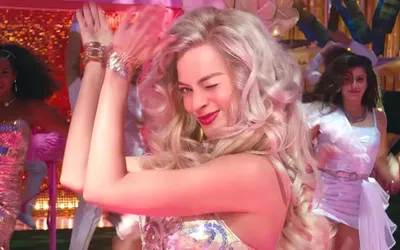 Imagem ilustrativa da imagem Barbie: estreia faz cinemas entrarem na onda rosa