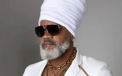 Imagem ilustrativa da imagem Carlinhos Brown comanda mais um show no Candyall Guetho Square