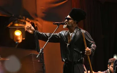 Imagem ilustrativa da imagem Carlinhos Brown e Orquestra Ouro Preto fazem show na Concha Acústica