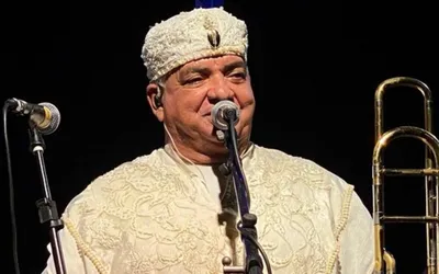 Imagem ilustrativa da imagem Gerônimo faz show gratuito na escadaria do Passo nesta terça, 30