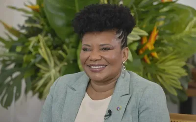 Imagem ilustrativa da imagem 'Hora de se comportar', diz Margareth após polêmica de Claudia Leitte