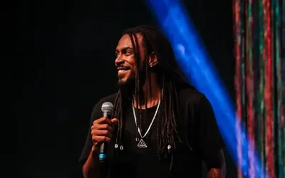Imagem ilustrativa da imagem Jhordan Matheus estreia novo show de humor em Salvador