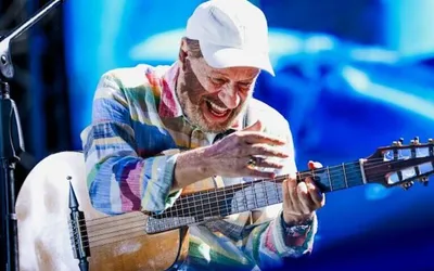 Imagem ilustrativa da imagem João Bosco celebra 50 anos de carreira em show na Pupileira