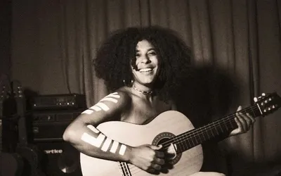 Imagem ilustrativa da imagem Josyara canta Timbalada no Teatro Sesc Casa do Comércio