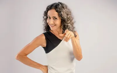 Imagem ilustrativa da imagem Maria Menezes apresenta espetáculo de comédia em Cajazeiras