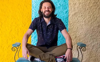 Imagem ilustrativa da imagem Nando Viana apresenta show solo “Como Faz Para Ficar Aqui?”