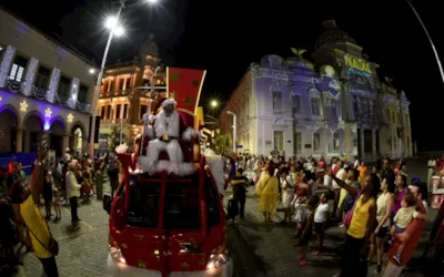 Imagem ilustrativa da imagem Natal em Salvador tem árvore de 21 metros e shows gratuitos