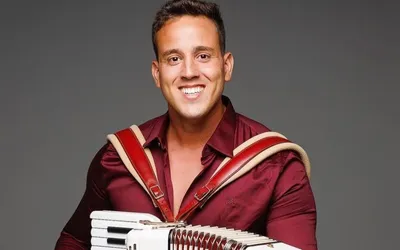 Imagem ilustrativa da imagem OUÇA: Forró do Tico mistura tradição e modernidade na música