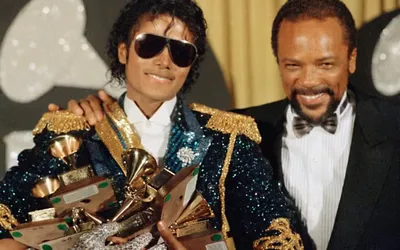 Imagem ilustrativa da imagem Quincy Jones, produtor de 'Thriller', morre aos 91 anos