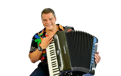 Imagem ilustrativa da imagem Sanfoneiro Júlio César lança música junina e faz show em Salvador