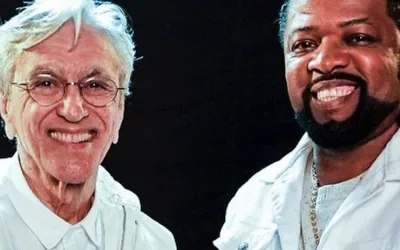 Imagem ilustrativa da imagem Turnê 'Xande Canta Caetano' terá estreia nacional em Salvador