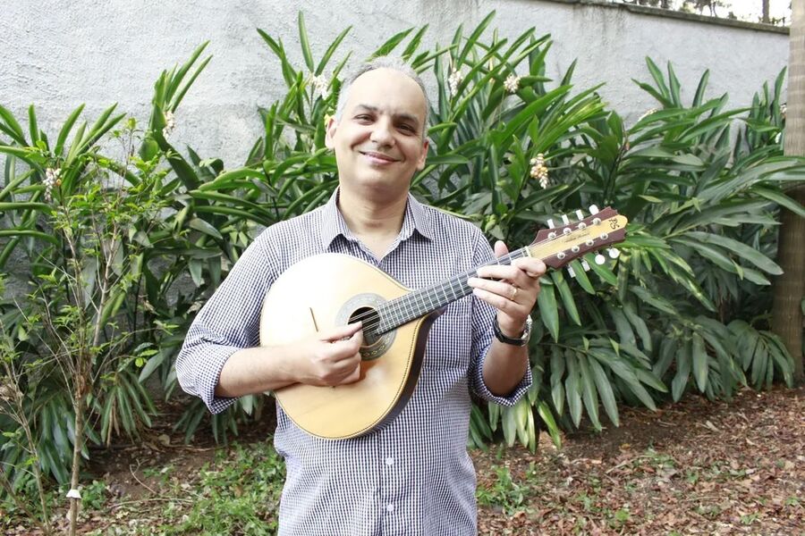 Imagem ilustrativa da imagem Bandolinista Ailton Reiner se apresenta no 'Segundas do Chorinho'
