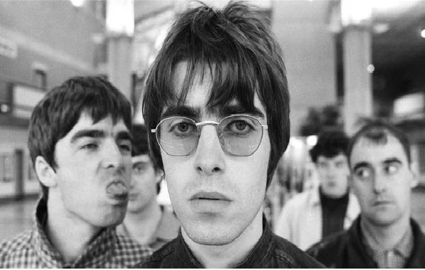 Imagem ilustrativa da imagem Oasis vem ao Brasil para show em 2025, diz revista inglesa