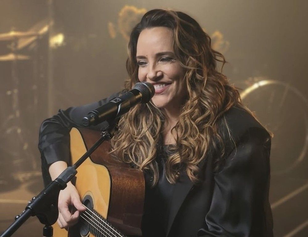 Imagem ilustrativa da imagem Palco A TARDE FM apresenta melhores momentos do show de Ana Carolina
